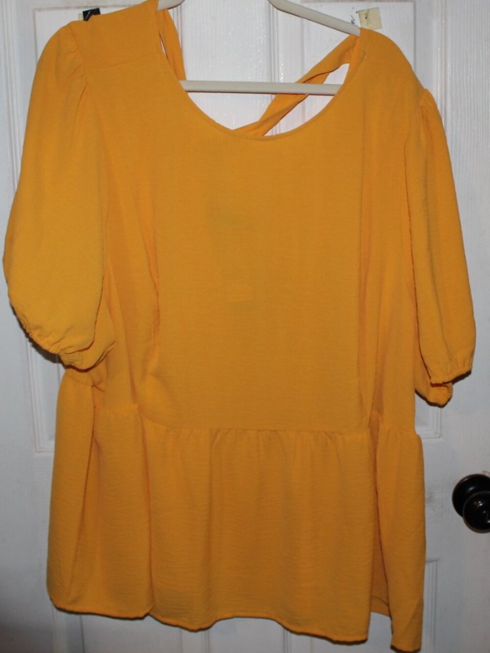 NWT Lane Bryant tie back top women's size 28. Pretty!